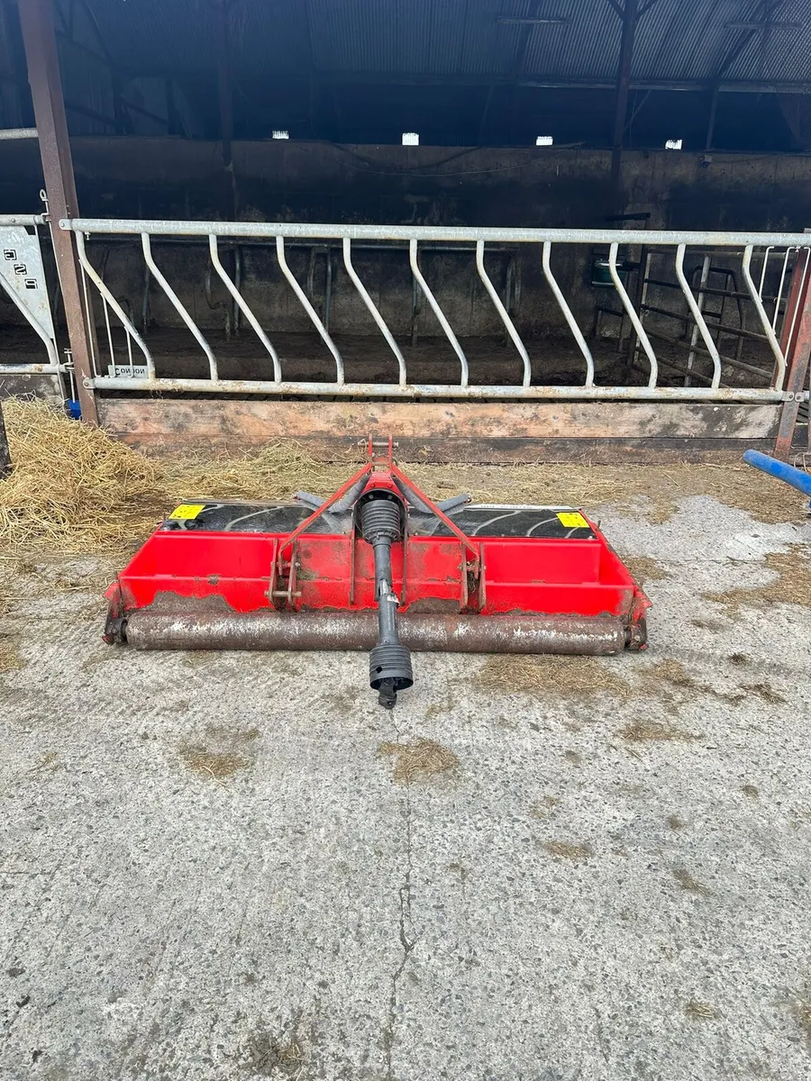 Striker 190 roller mower - Image 1