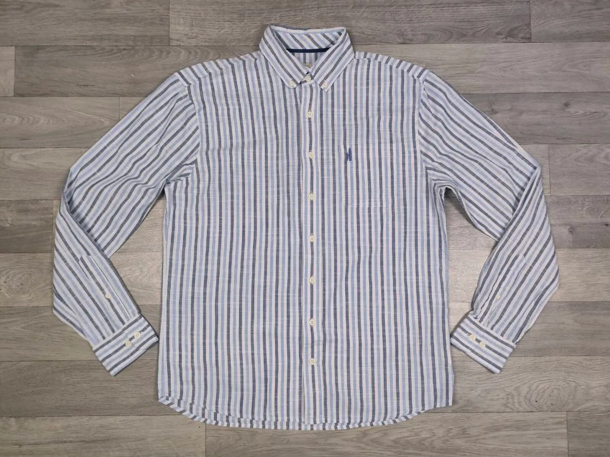 Johnnie O Button Down Striped Shirt Mens Medium - Image 1