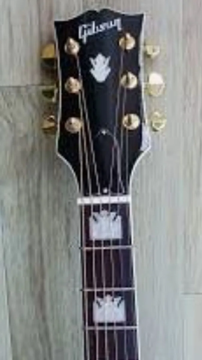Chinese Gibson J-200 - Image 2