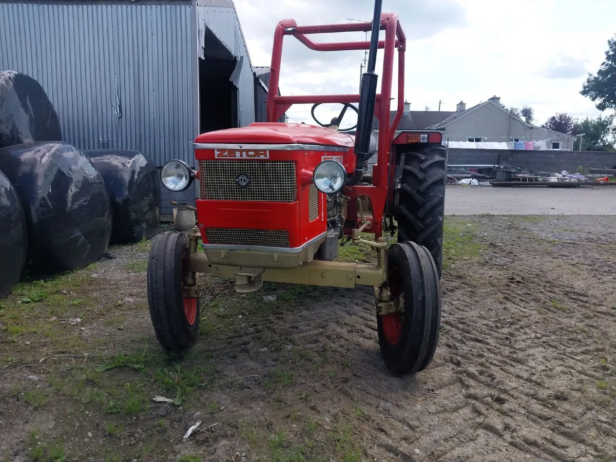 Vintage Zetor 4712 Tractor - Image 4