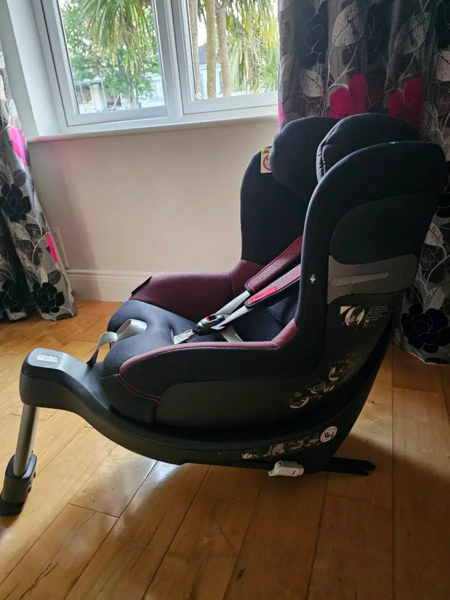 Cybex Ferrari Carseat - Image 4