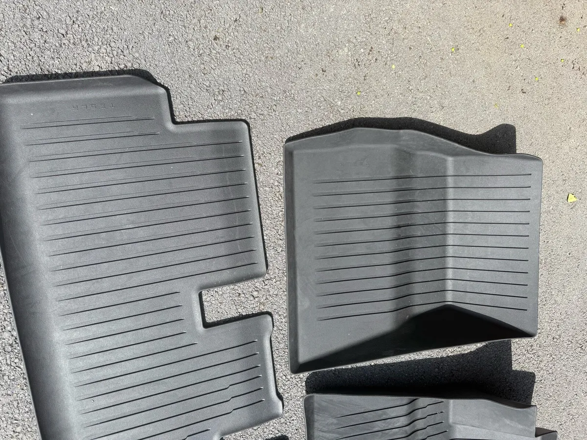 Tesla Model 3 Rubber floor mats - Image 2