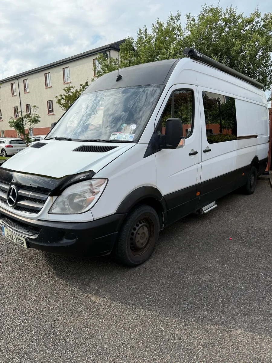 Mercedes Campervan - Image 1