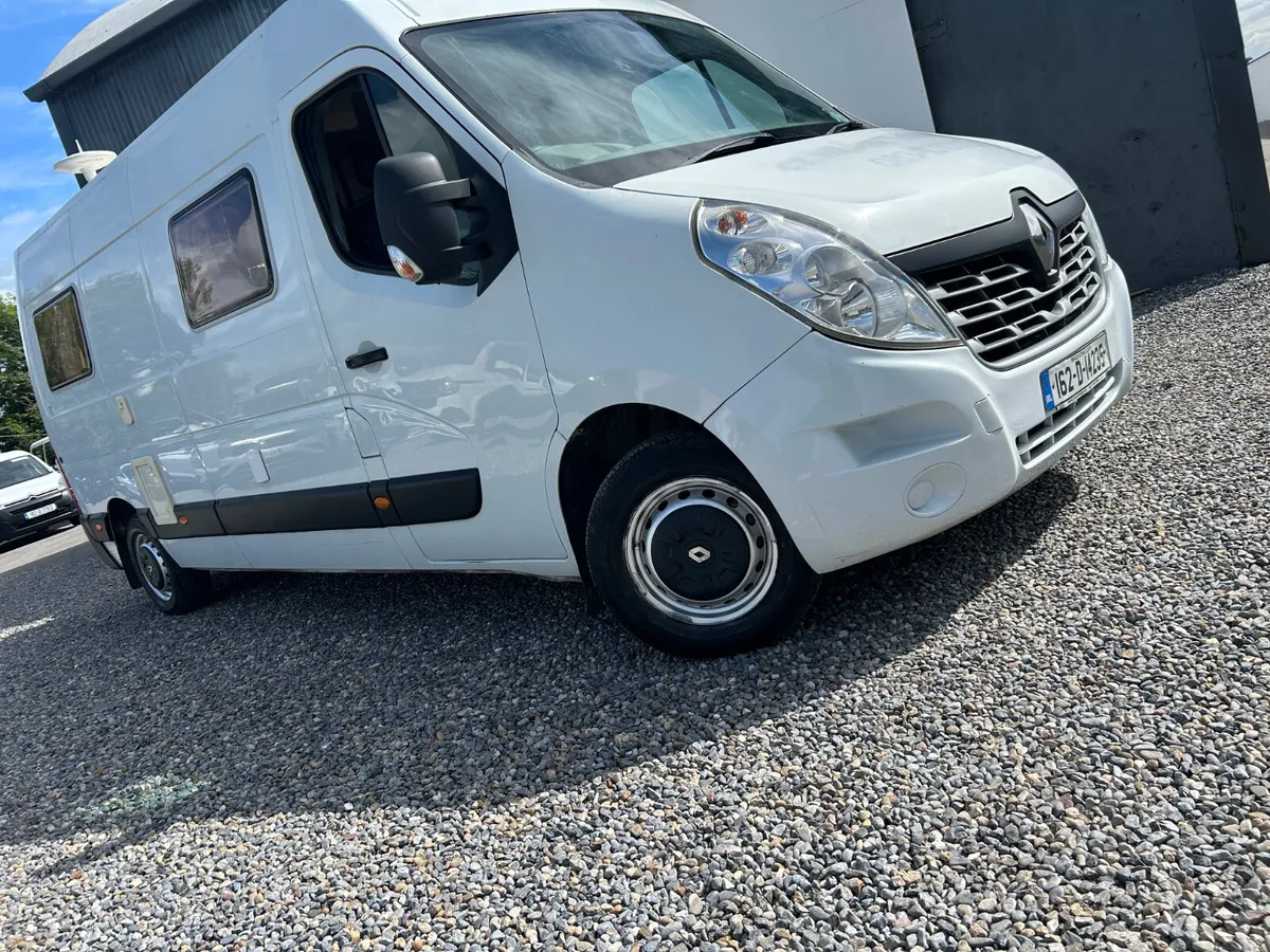 Renault Master Campervan - Image 2