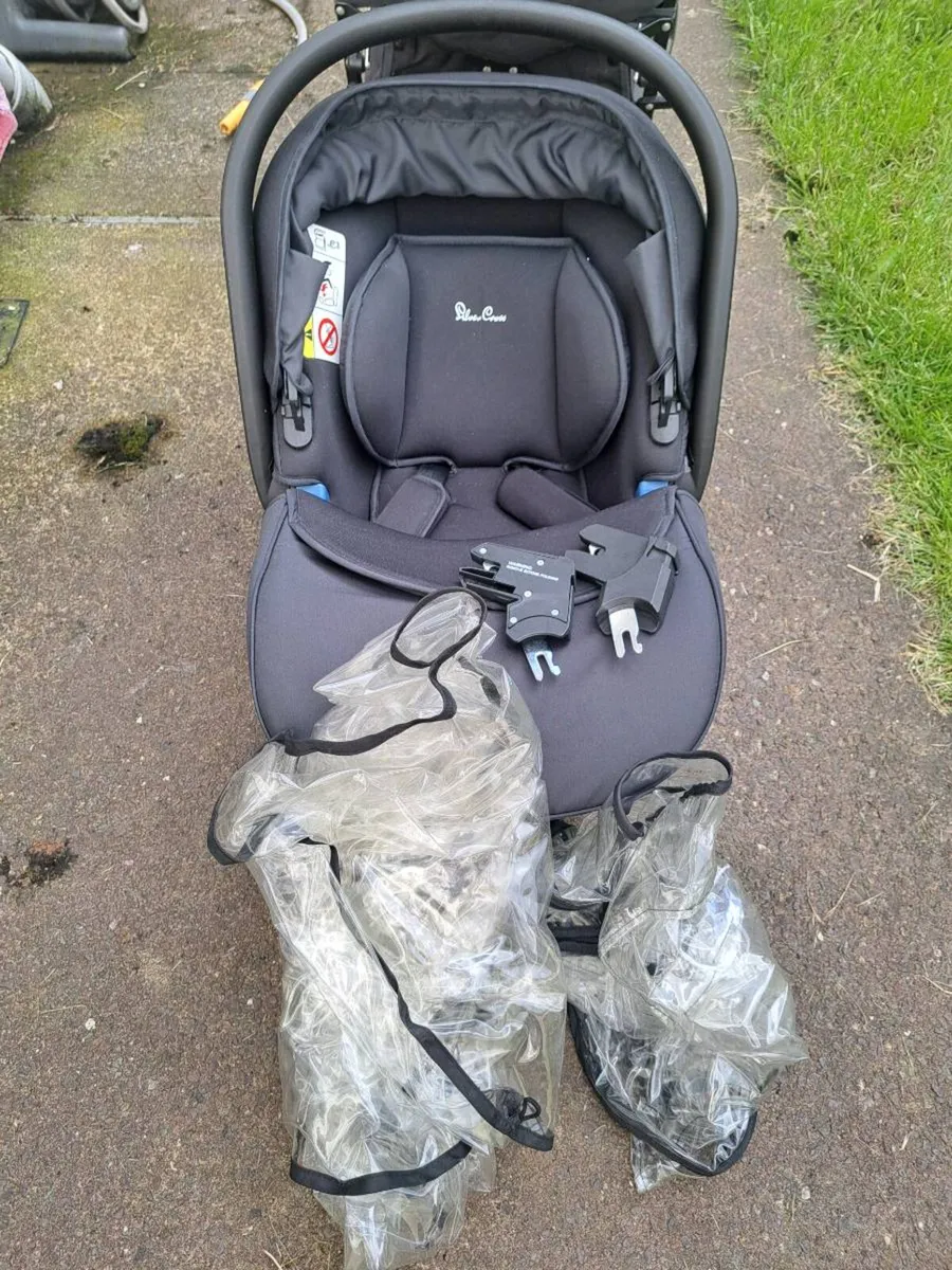 Silver cross reflex and other baby bits - Image 3