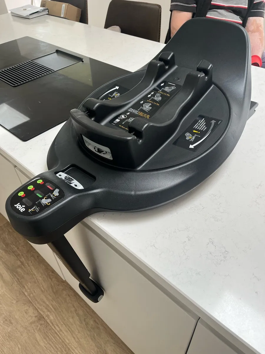 Joie i-Base Isofix 360 Base + Joie i-Snug Car seat - Image 2