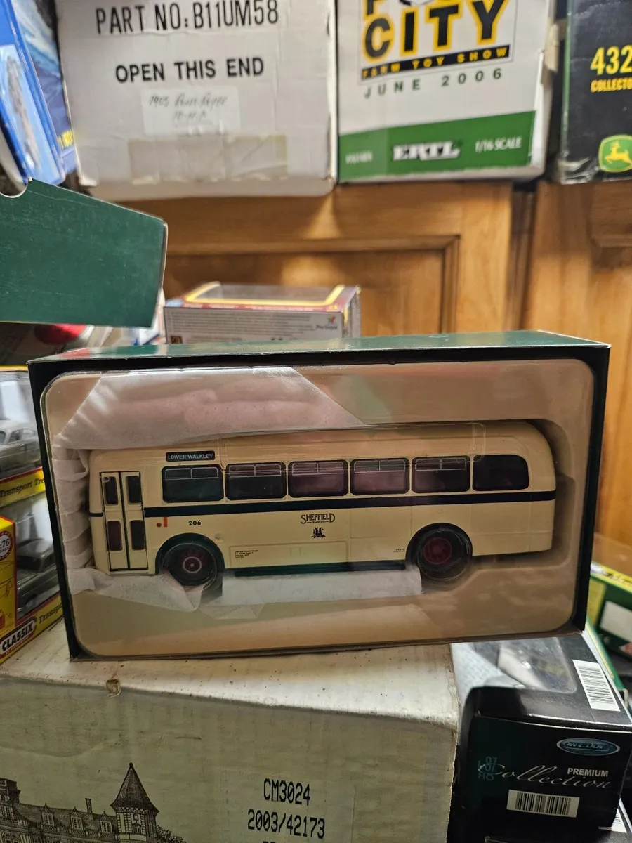 Corgi Bus - Image 1