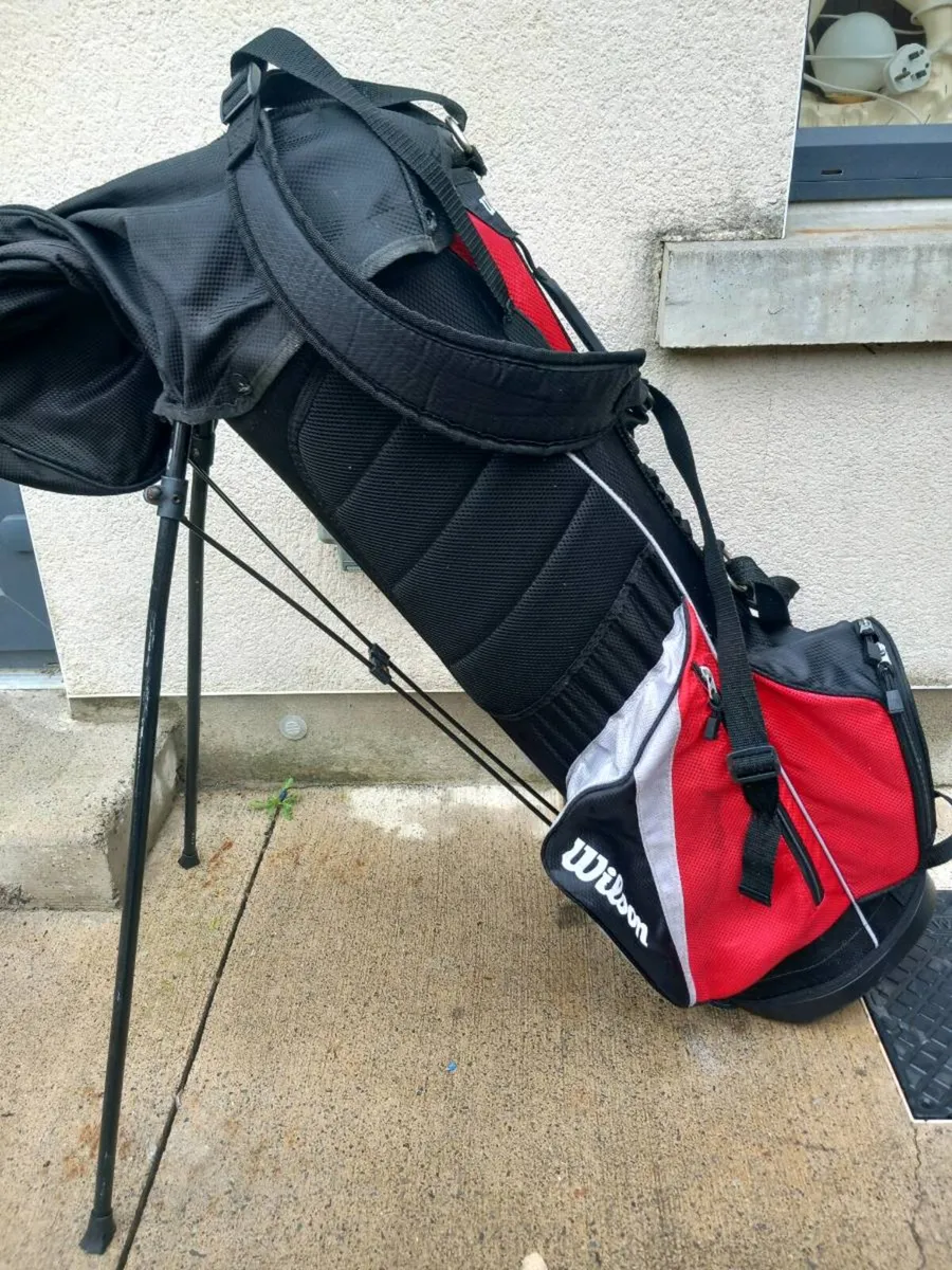 Wilson golf bag with stand. - Image 2