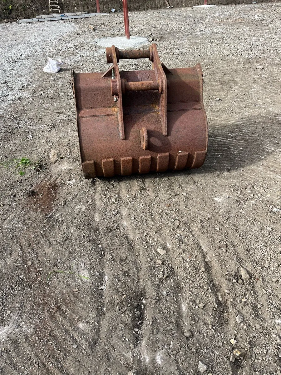 Metre digging bucket - Image 3