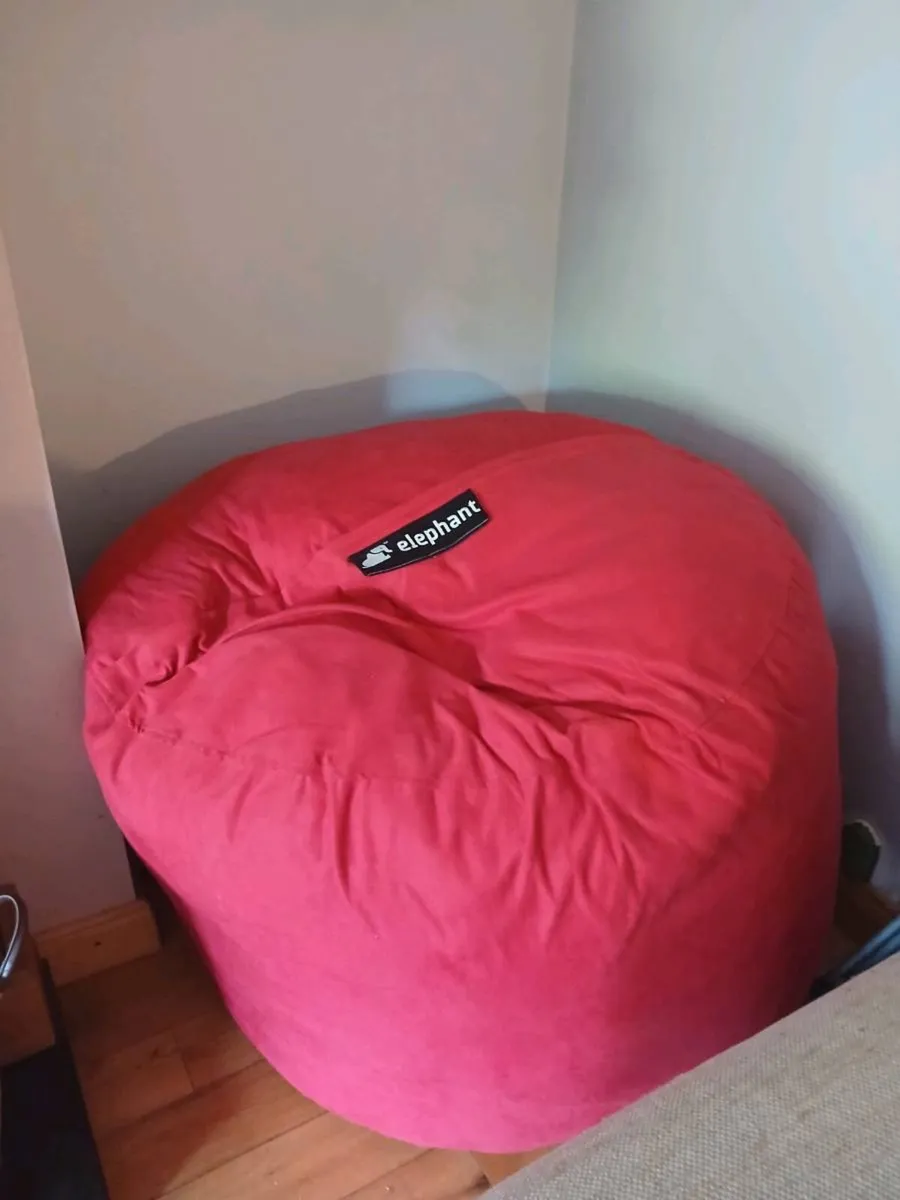 Large elephant Bean bag - Image 3