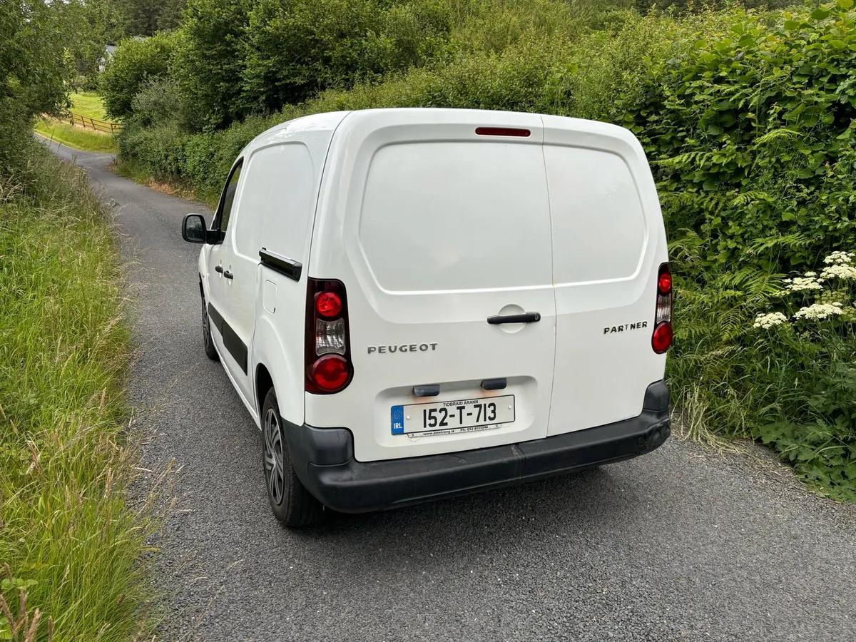 152 Partner Van *Low Mileage* - Image 3