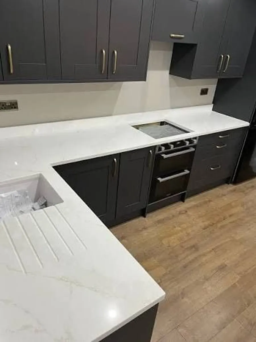 Quartz kitchen - Image 1