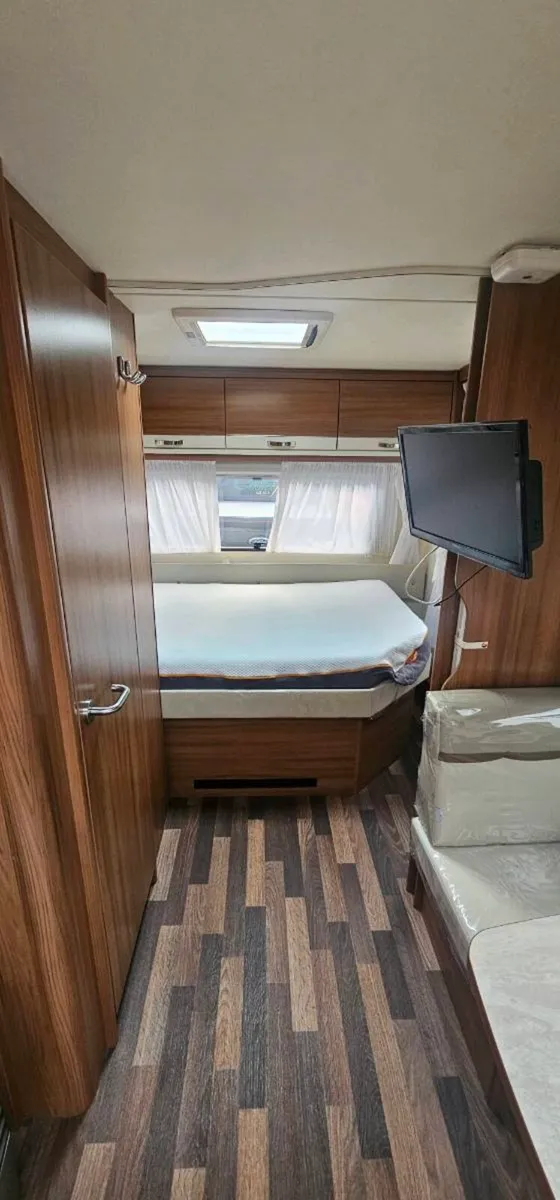 Caravan - Image 4
