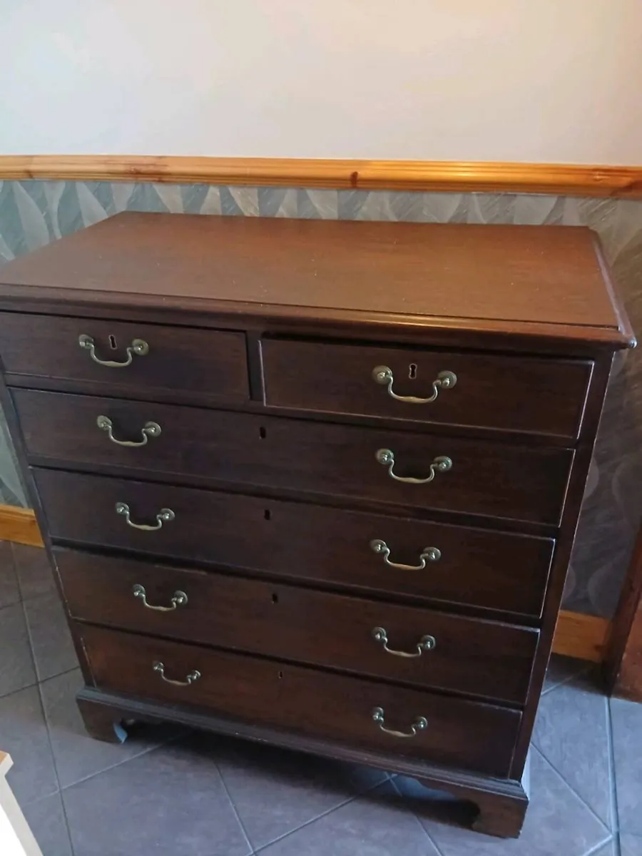 Antique  chest of drawer - Image 3
