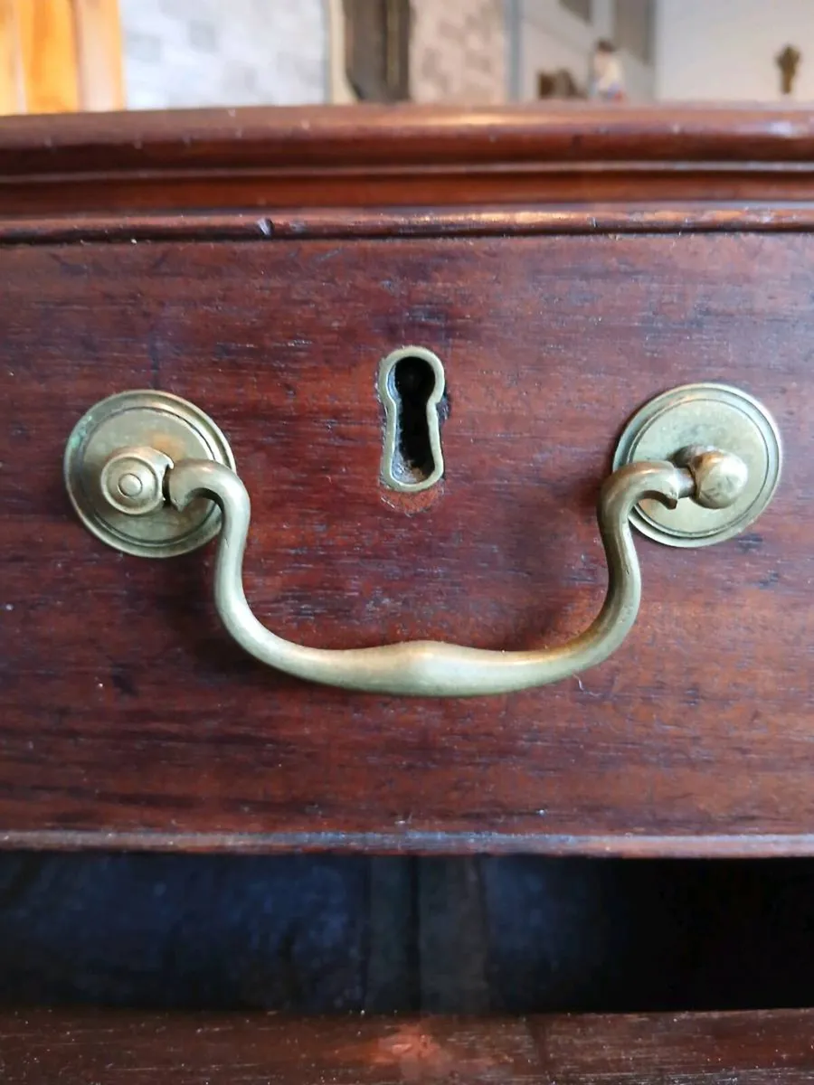 Antique  chest of drawer - Image 4