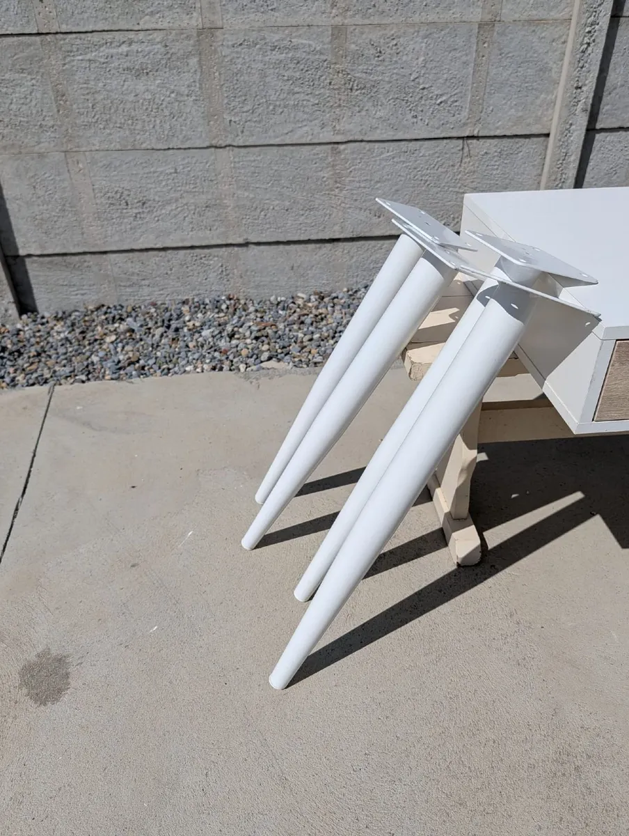 Desk / Table - Image 2