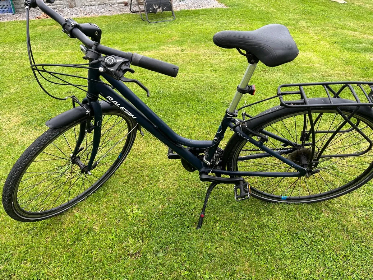 Bicycle Ladies - Image 1