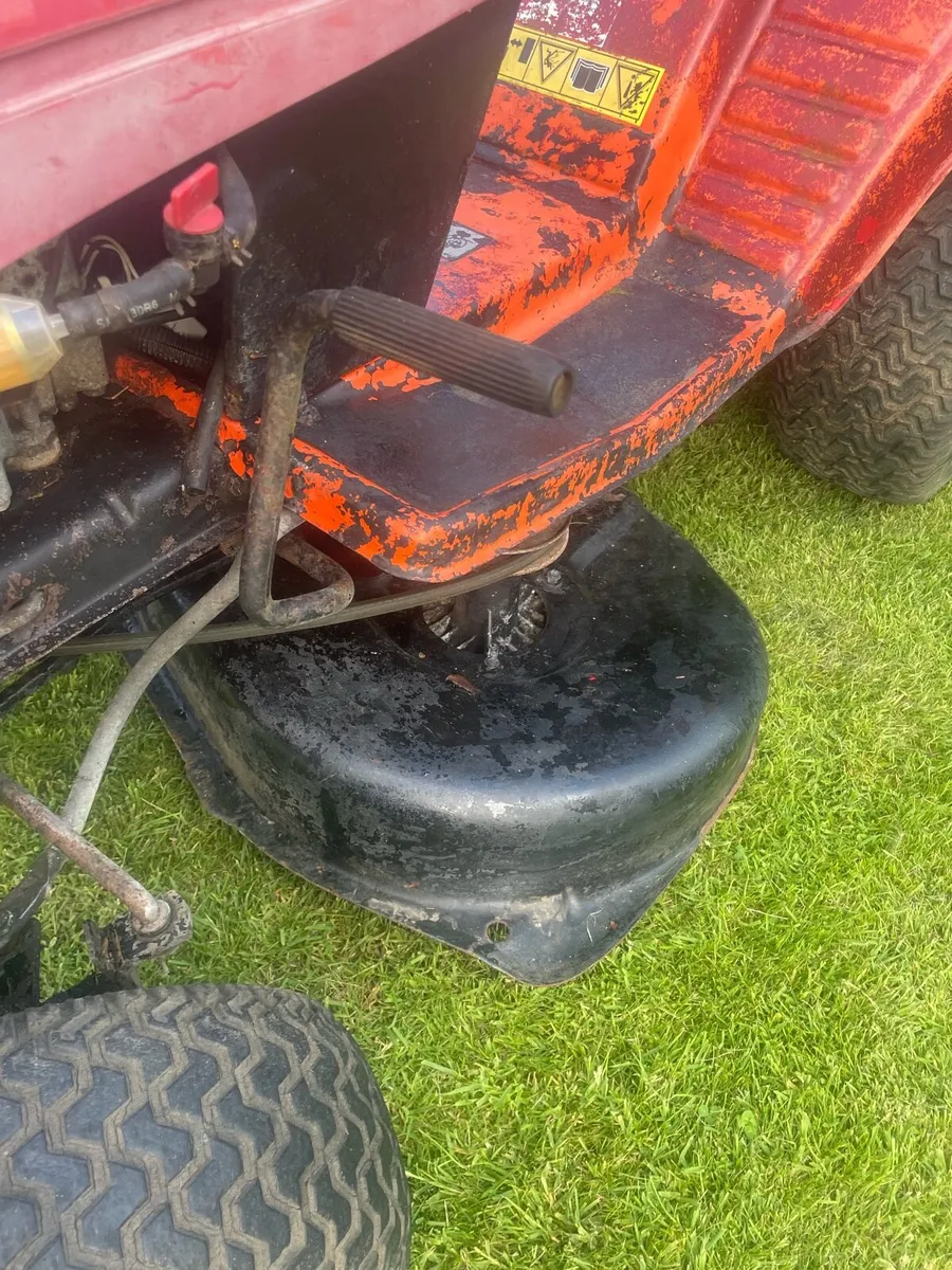 Ride on lawnmower - Image 4