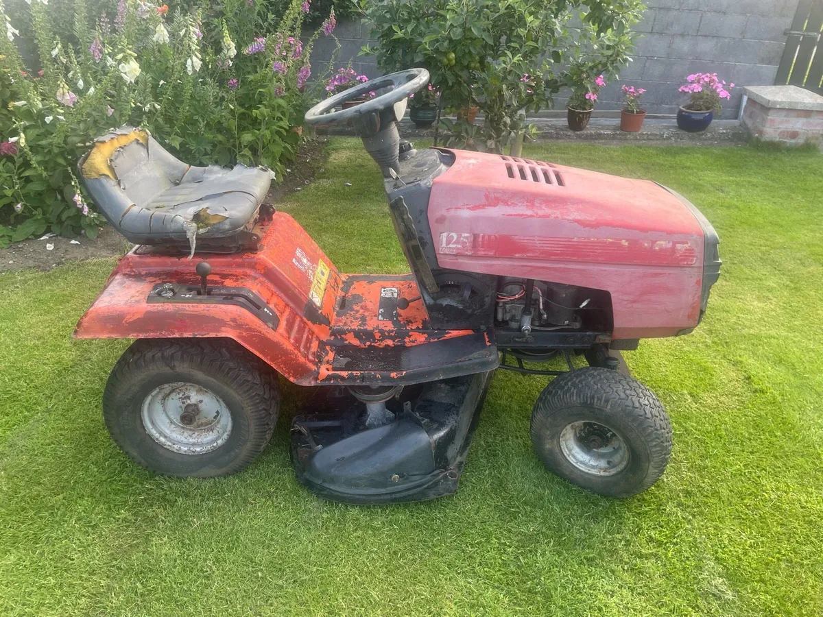 Ride on lawnmower - Image 3