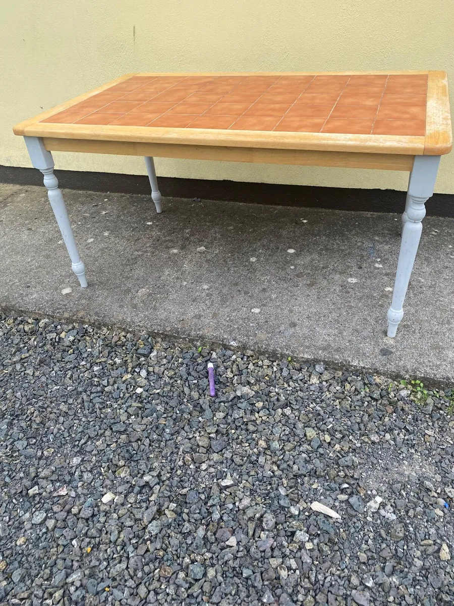 Kitchen table - Image 3