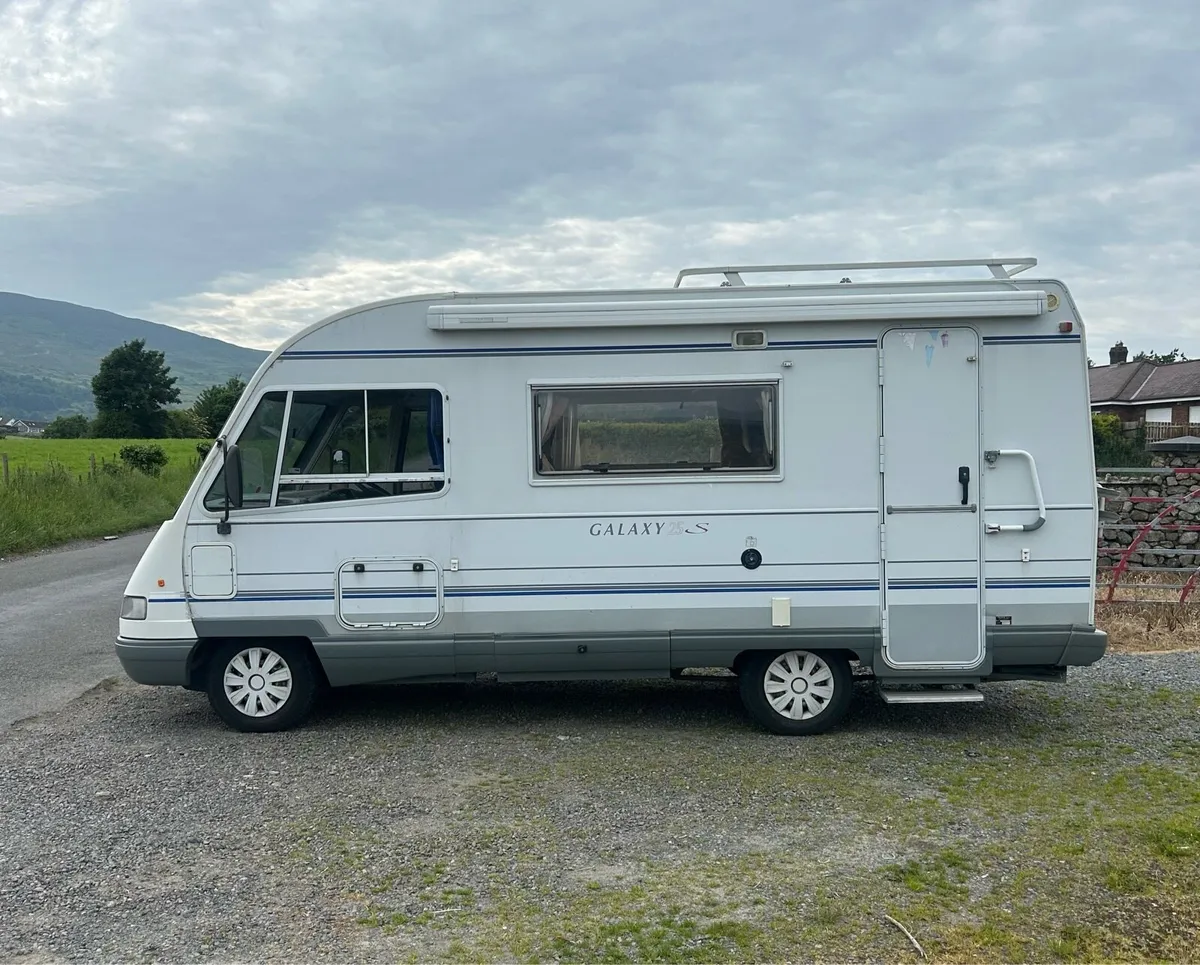 2.5 Puegeot Galaxy 25S - Image 1
