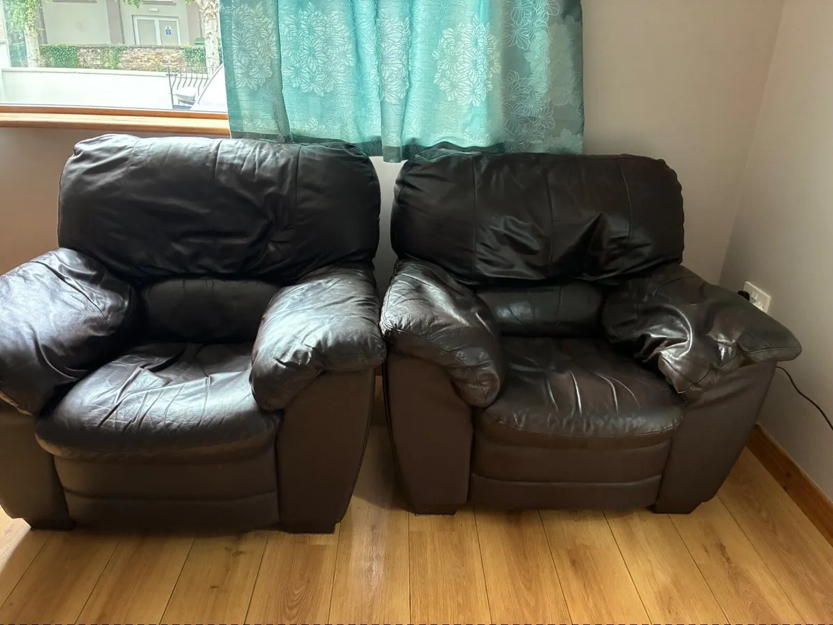 Armchair - Image 1