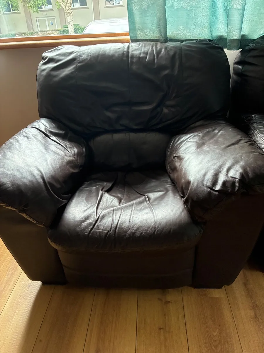 Armchair - Image 3
