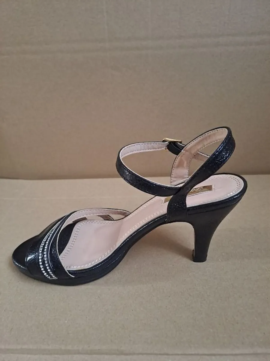 Sandals - Image 3