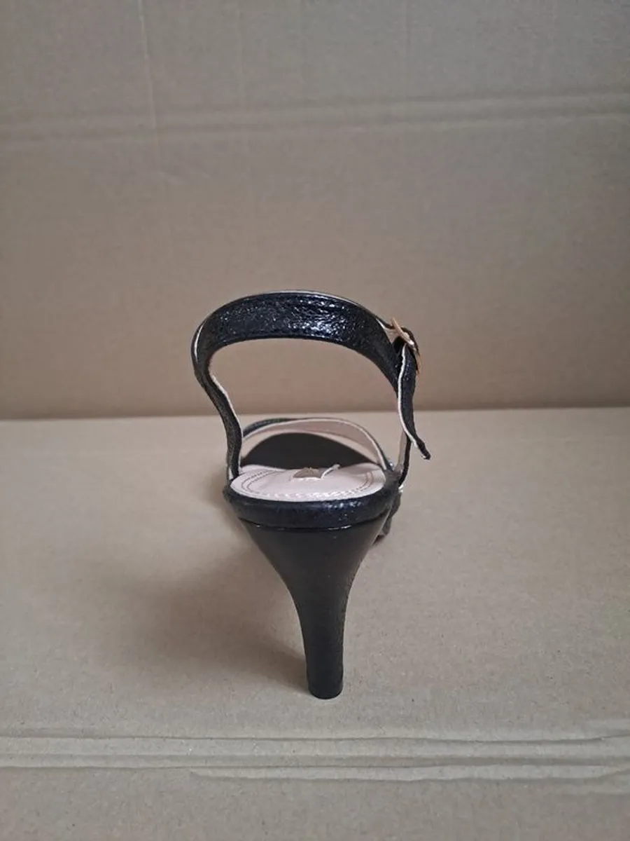 Sandals - Image 4