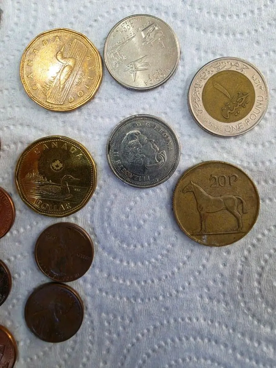 20 EURO FOR ALL! PRICE DROPP - Mixed Coin Lot - US Dimes/Quarters, Canadian Loonies, Egyptian Pound & Old Irish 20p Foreign coins lot collectible coins US quarters Canadian dollar loonie pre euro Irish coins Irish 20p horse Egyptian pound coin coin co - Image 2