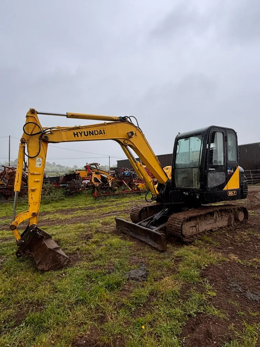Hyundai 60-7 - 6 ton digger - Image 1