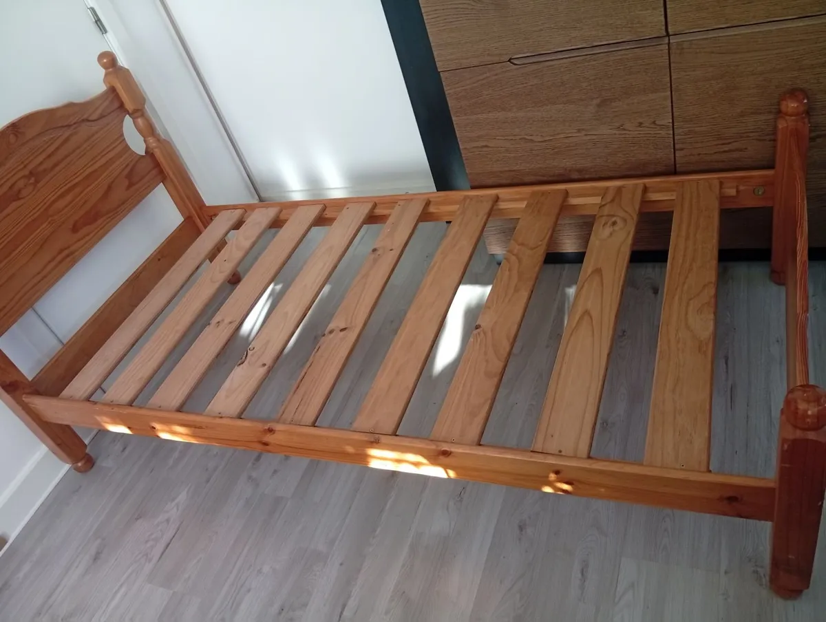 Solid wood Quality Sturdy single bed frame - Image 4