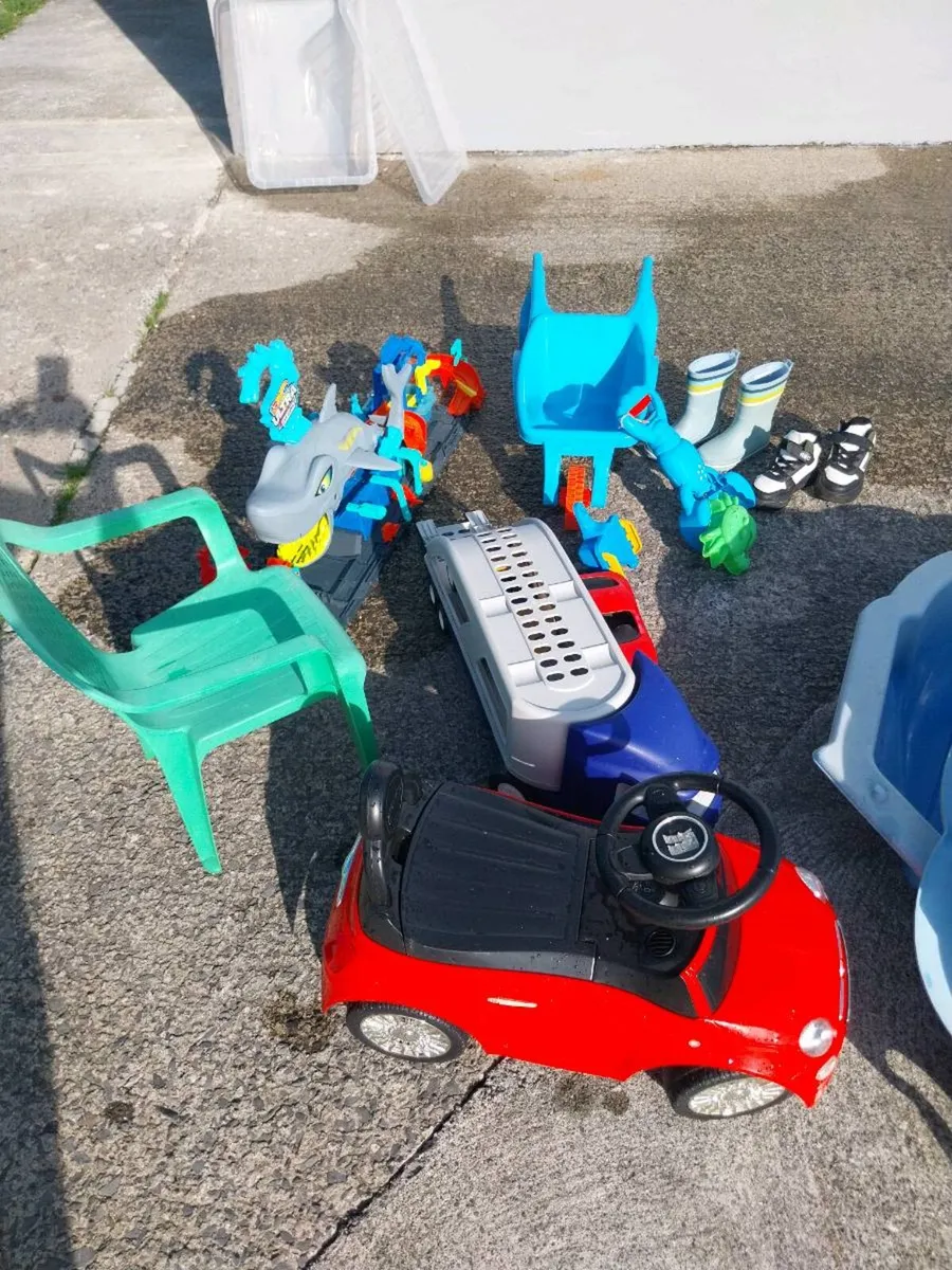 Toys - Image 1