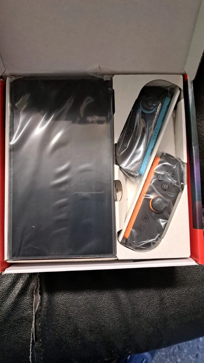 Switch Nintendo 2 - Image 2