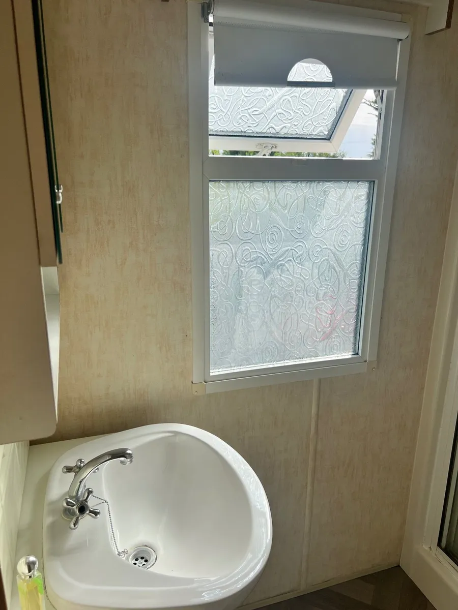 Mobile Home - Image 4