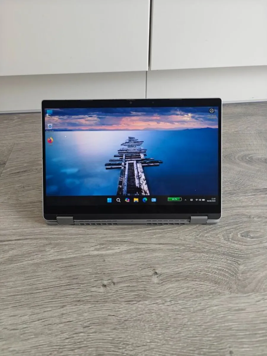 DELL Latitude 5320 2-in-1 360 Rotated Touchscreen - Image 1