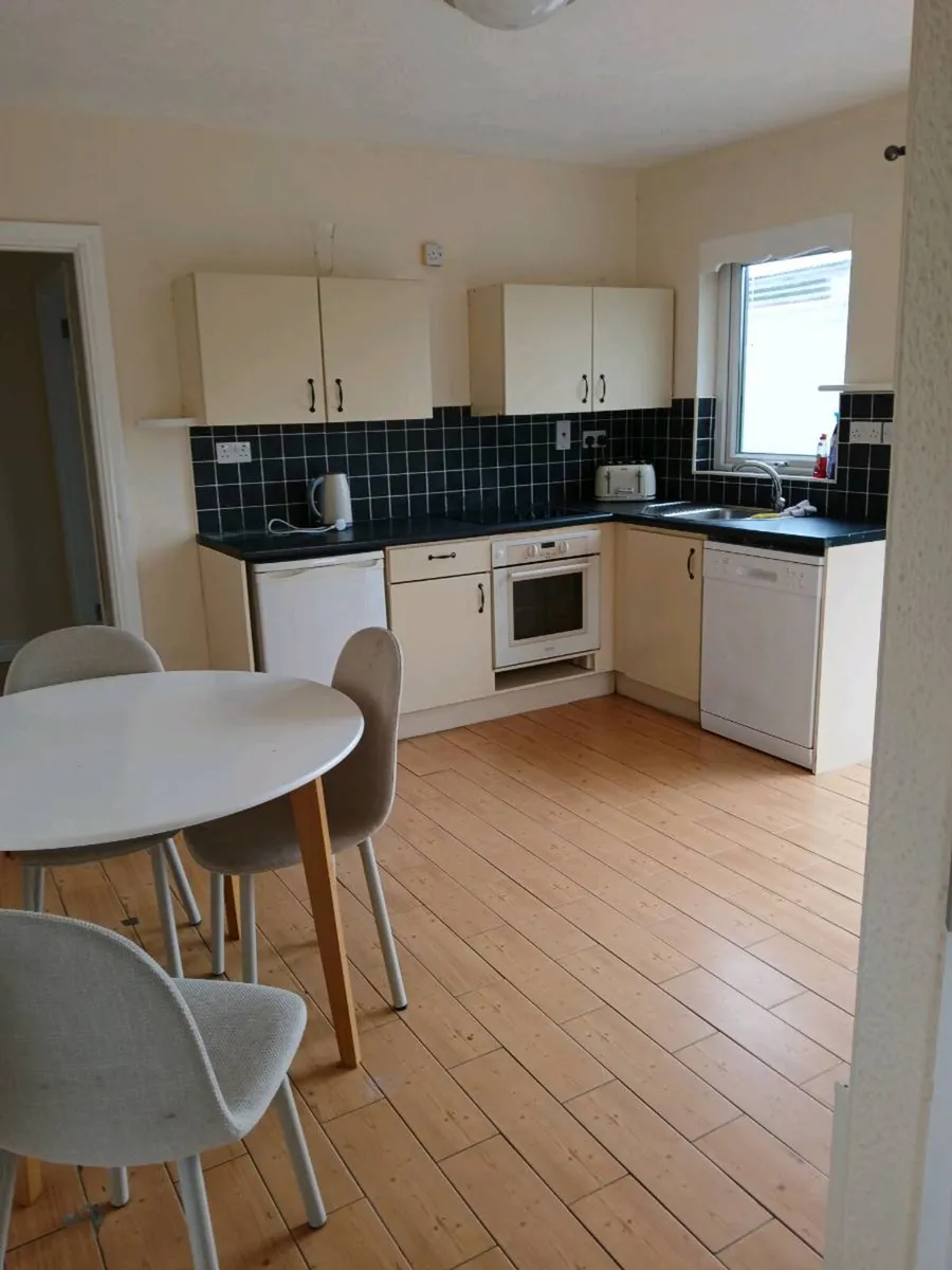 Holiday let - Image 3