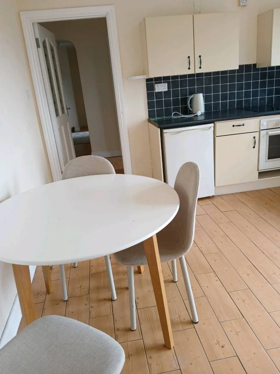 Holiday let - Image 4