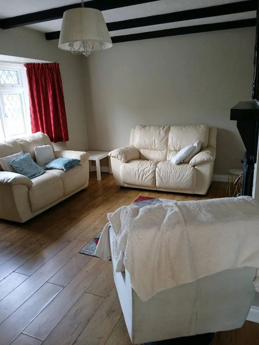 Holiday let - Image 1