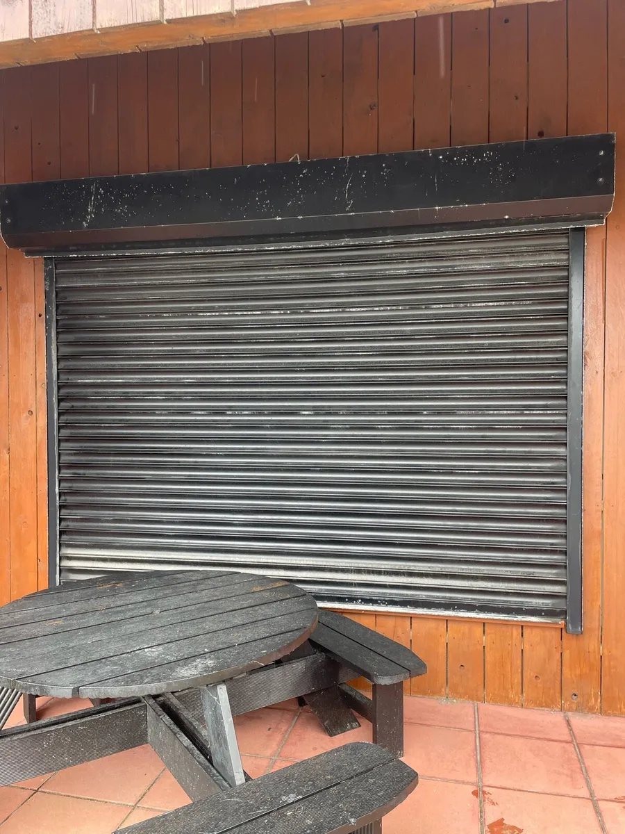 Electric roller shutter like NEW - Image 1