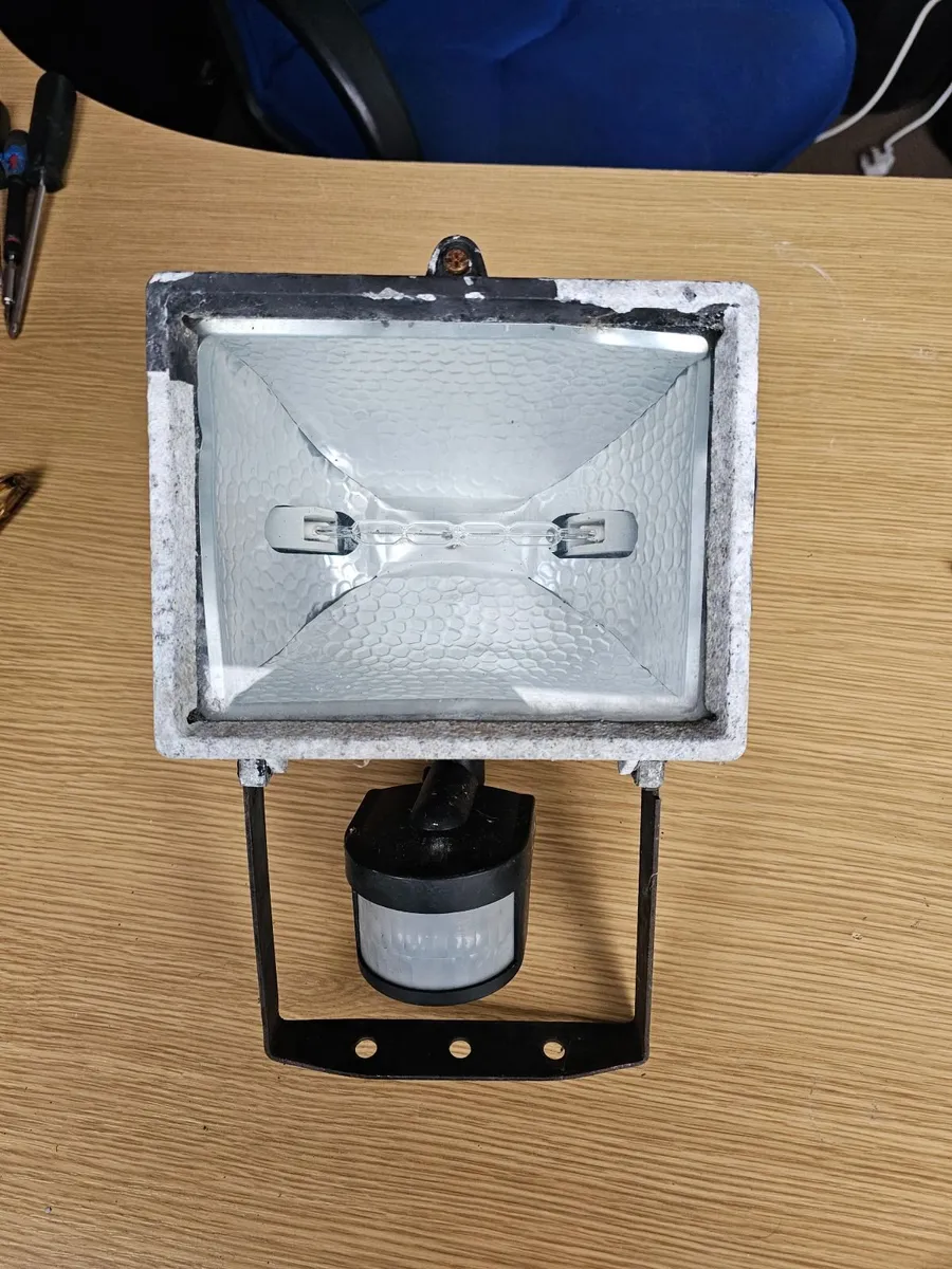 500W Floodlight PIR outdoor wall light security - Image 4