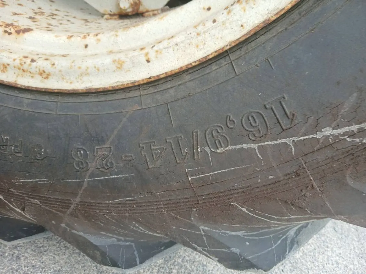 Ford 3000 - Image 2
