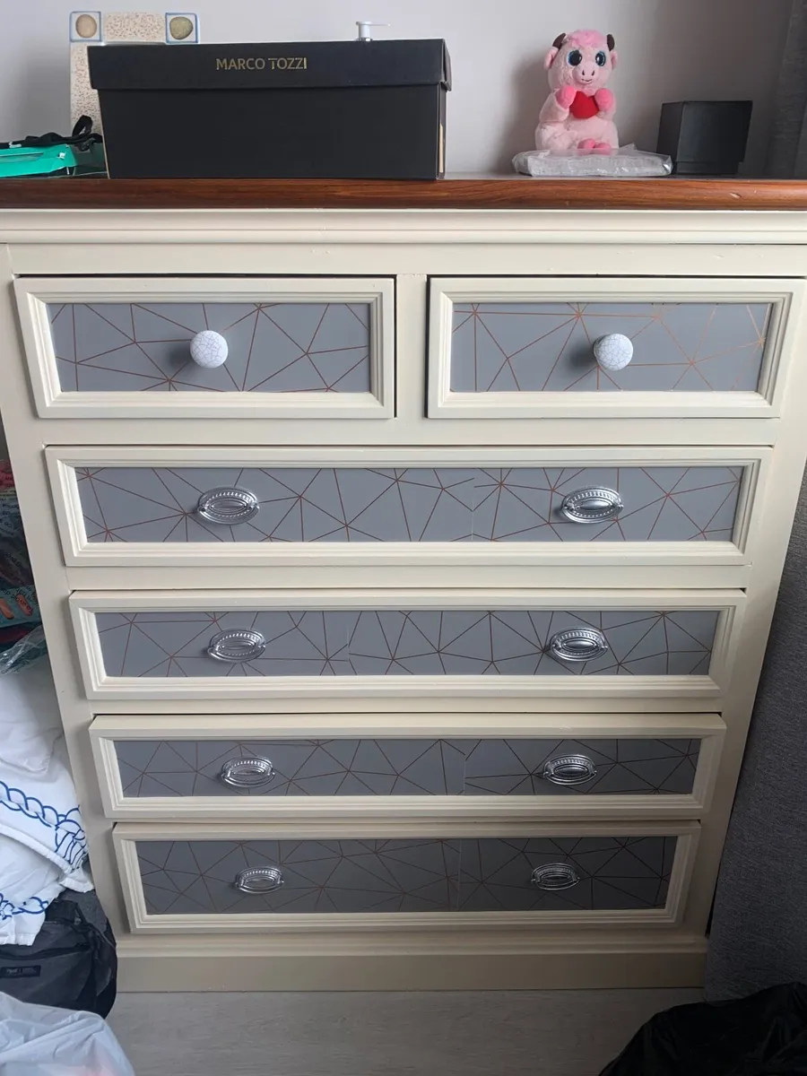 Bedroom set - Image 4