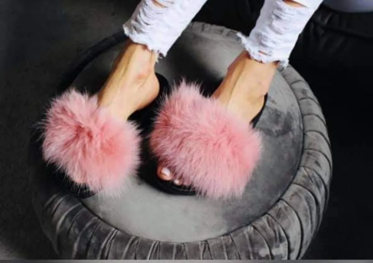 Fluffy fur slippers sizes 37-41 sizes 4-8 - Image 2
