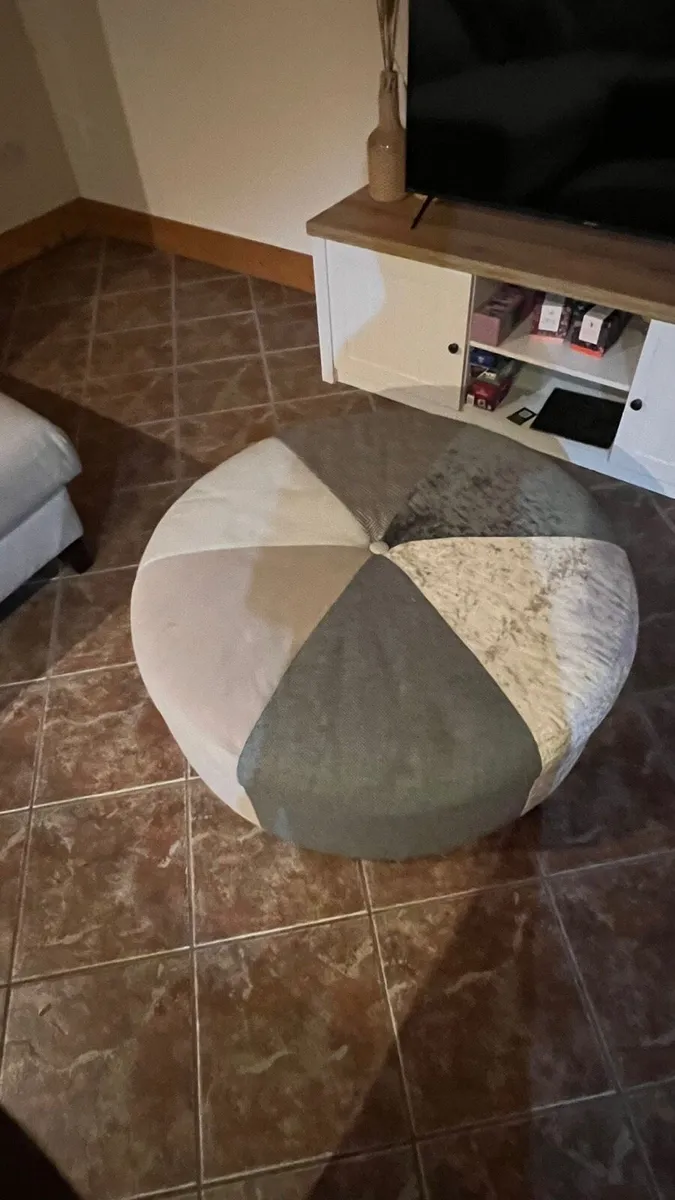 Sofa - Image 4