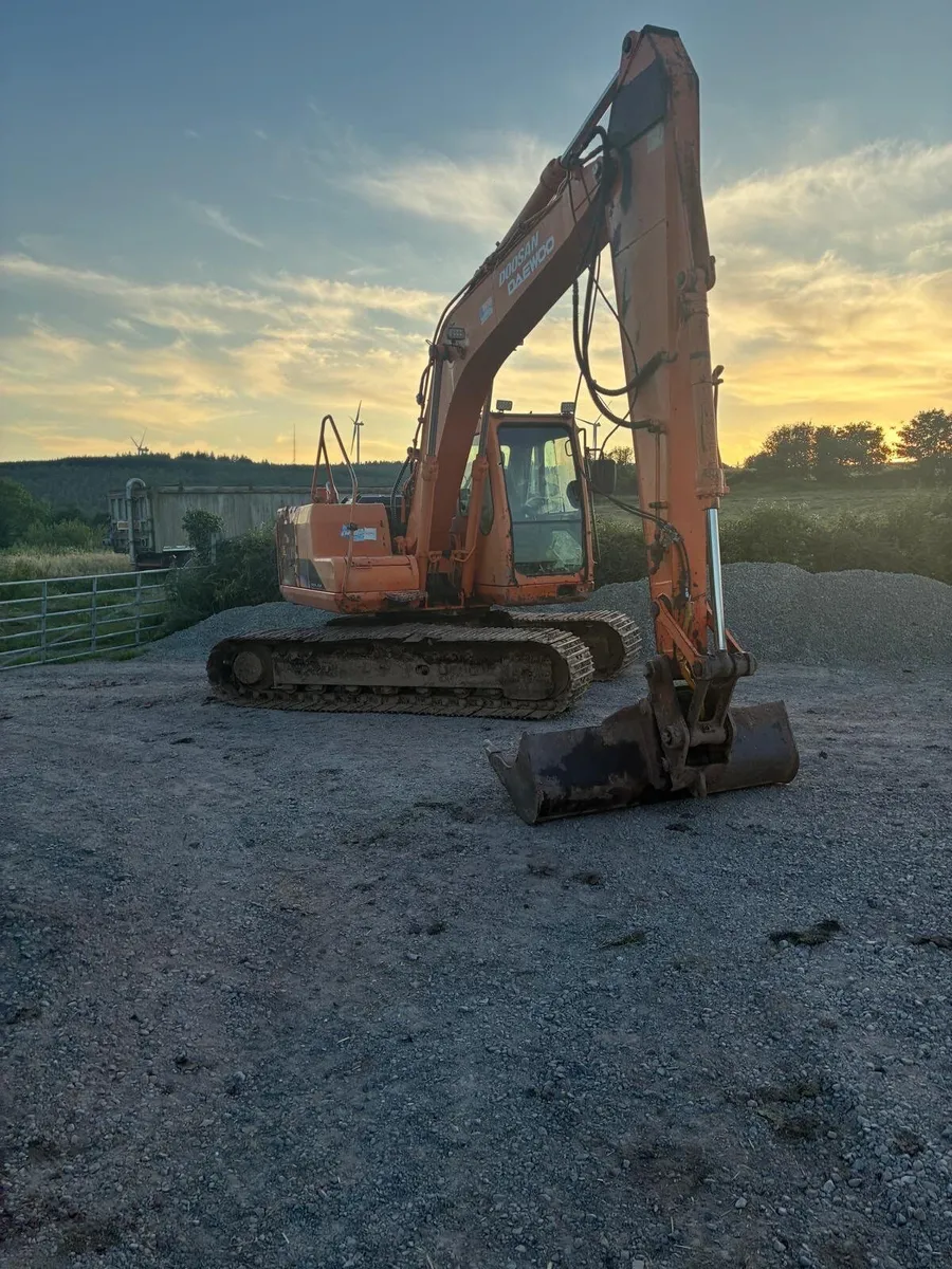 DOOSAN Solar 140LCV - Image 2
