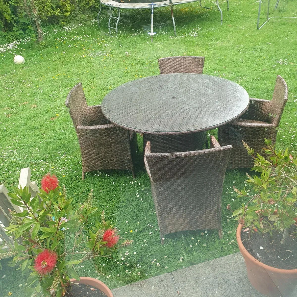 Rattan garden table and chairs - Image 2