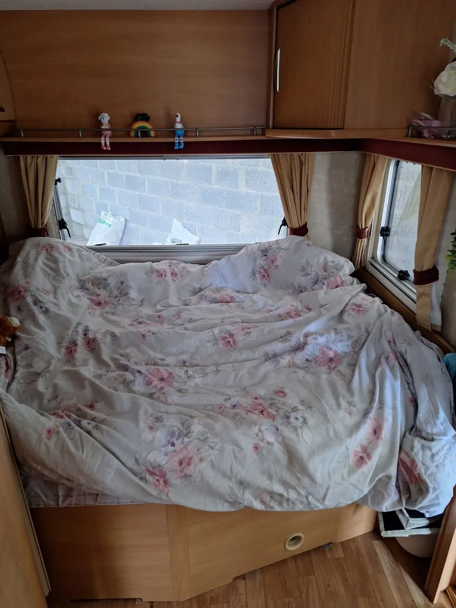 2004 Swift Challenger Caravan - Image 4