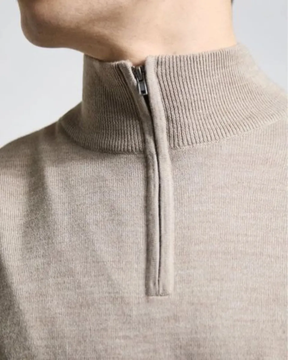 NEW Merino Blend Quarter Zip Jumper: Medium - Image 2