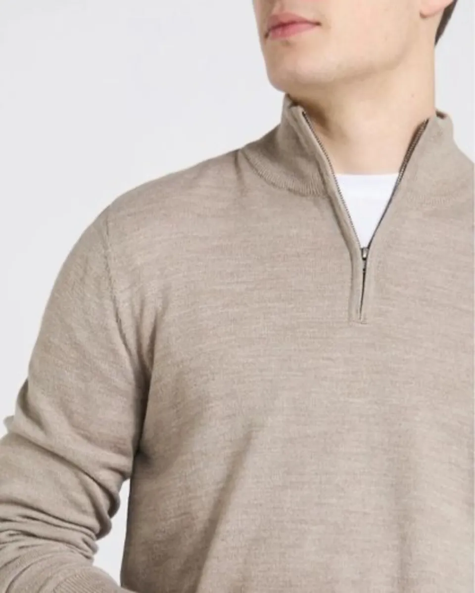 NEW Merino Blend Quarter Zip Jumper: Medium - Image 3